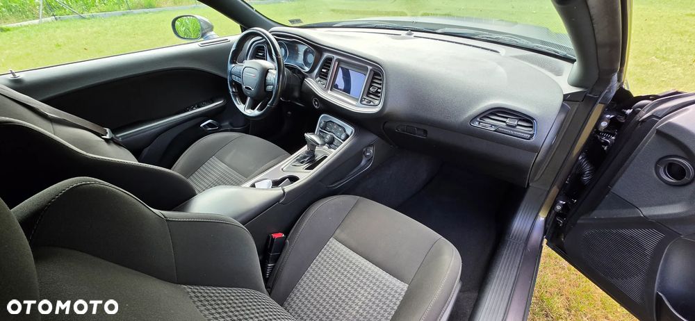 Dodge Challenger 5.7 R/T - 6