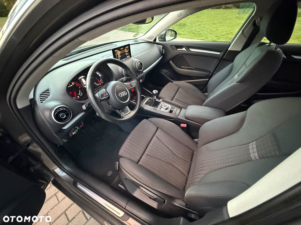 Audi A3 Sportback 1.4 TFSI Premiere Edition - 24