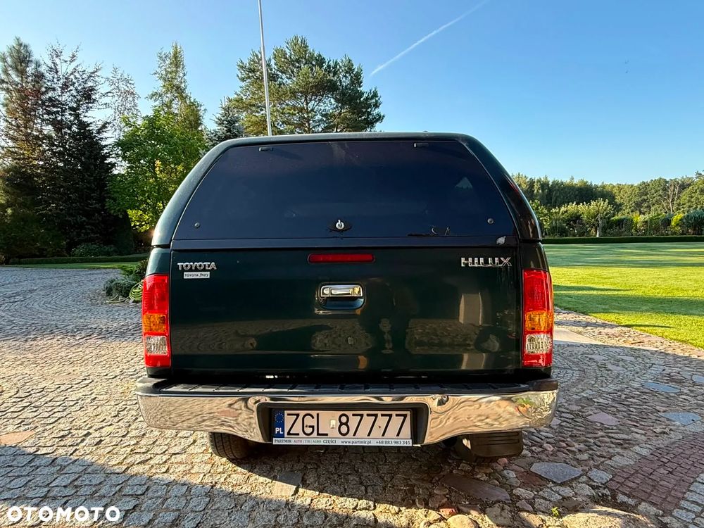 Toyota Hilux 2.5 D-4D DLX - 7