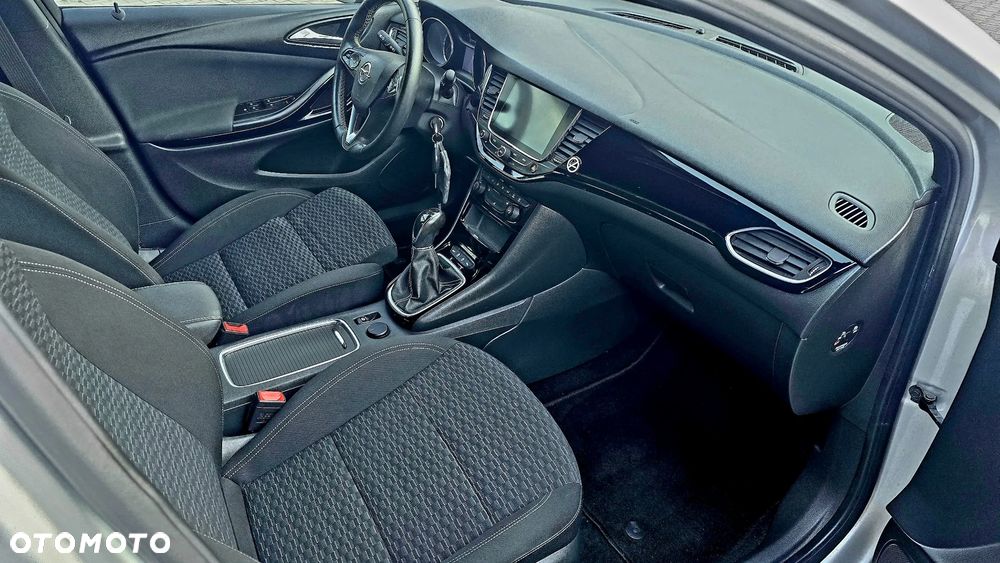 Opel Astra 1.4 Turbo Innovation - 17
