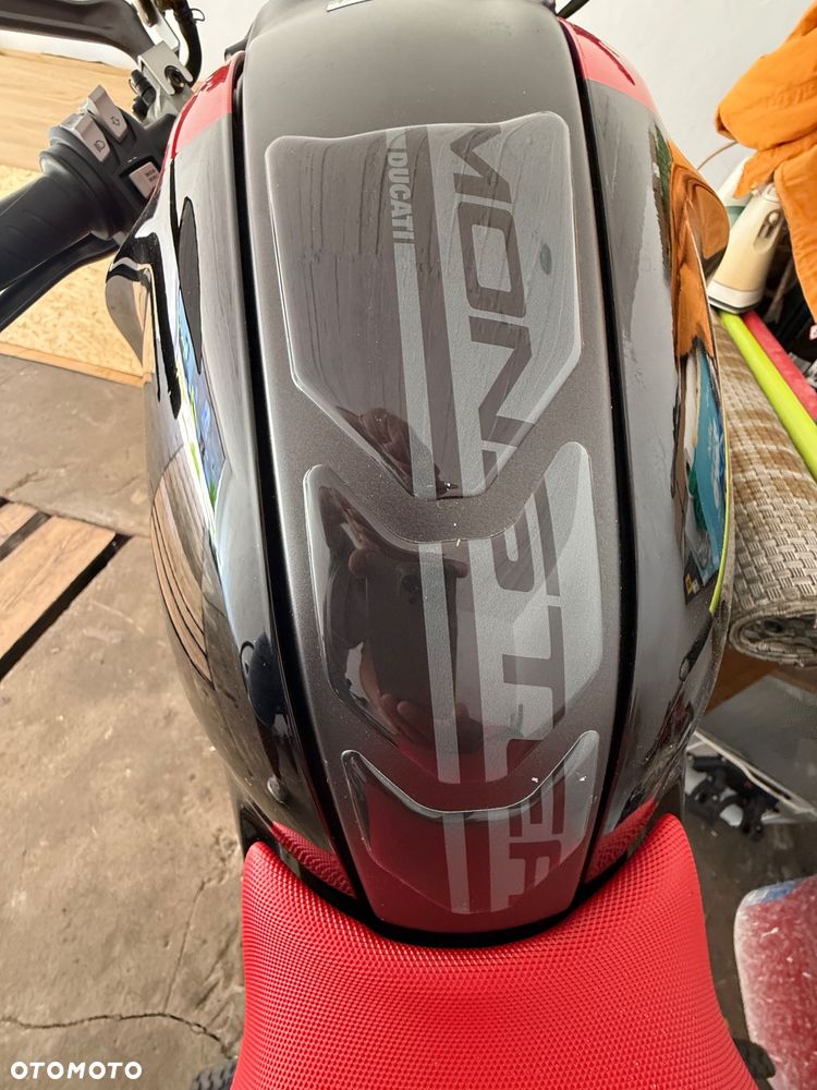 Ducati Monster - 9