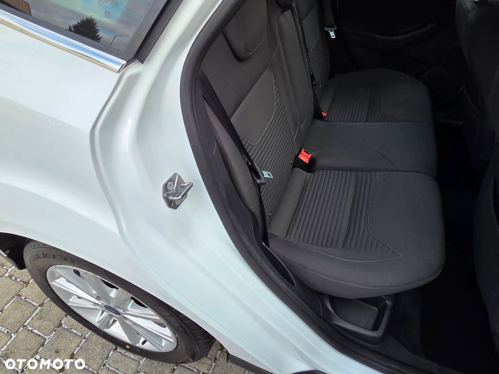 Ford Focus 1.0 EcoBoost Titanium - 26