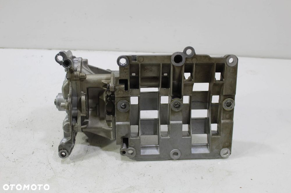 POMPA OLEJU BMW E60 E90 E87 E84 2.0D N47D20 7798014 - 5