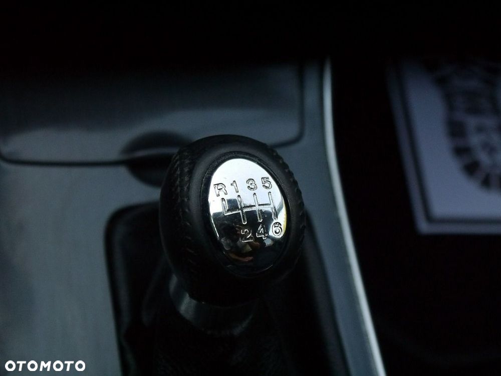 Mazda 6 2.0 Exclusive + - 30