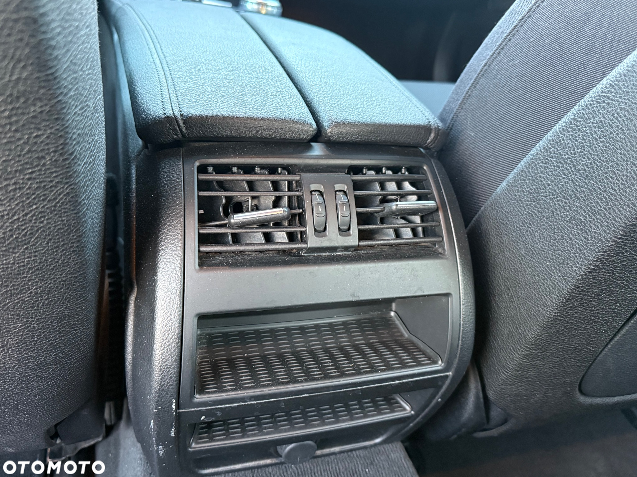 BMW Seria 5 520d Efficient Dynamics Edition - 26