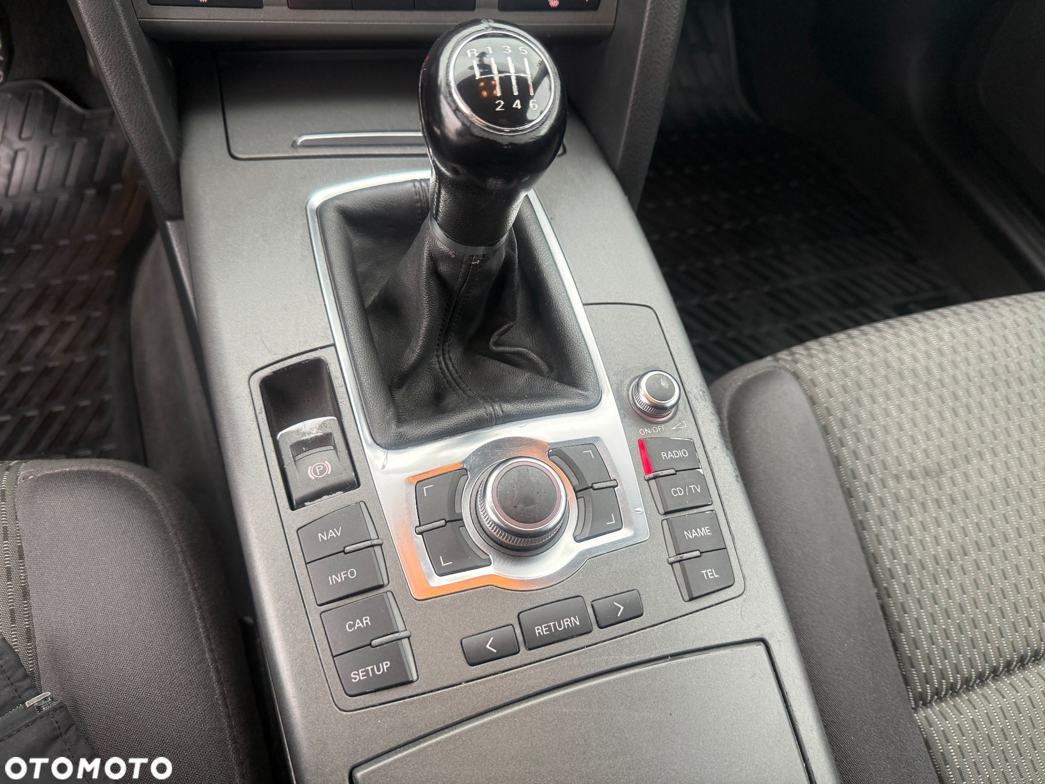 Audi A6 2.4 - 12