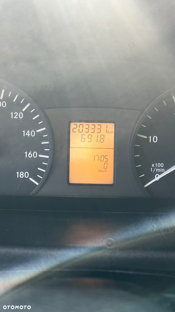 Mercedes-Benz Sprinter 318 - 7