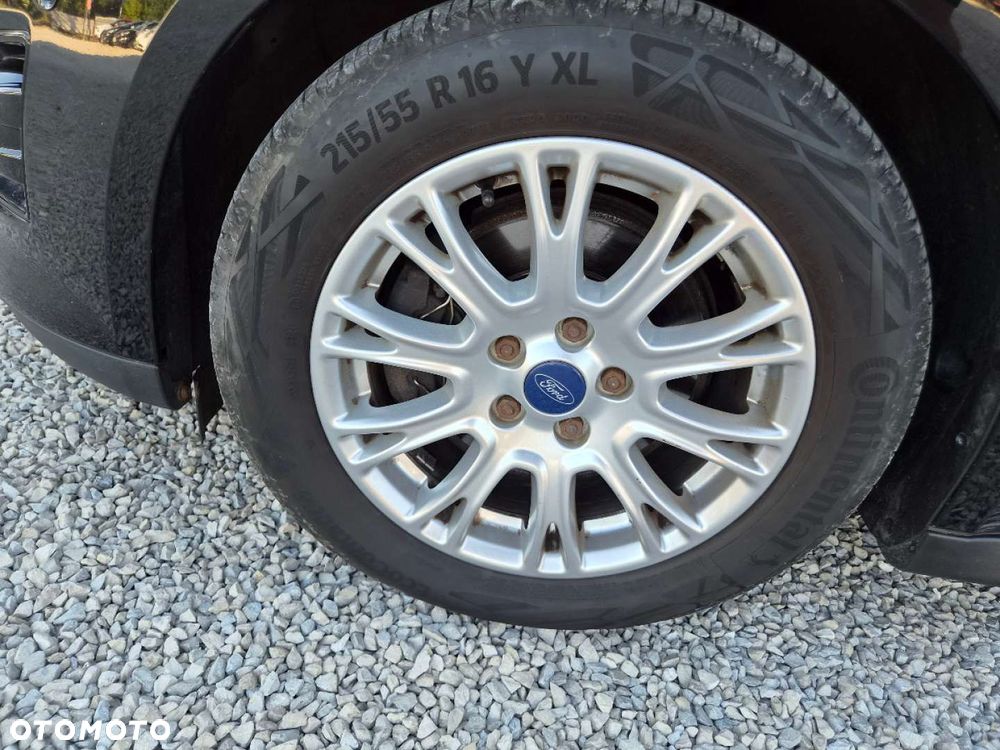 Ford Grand C-MAX - 27