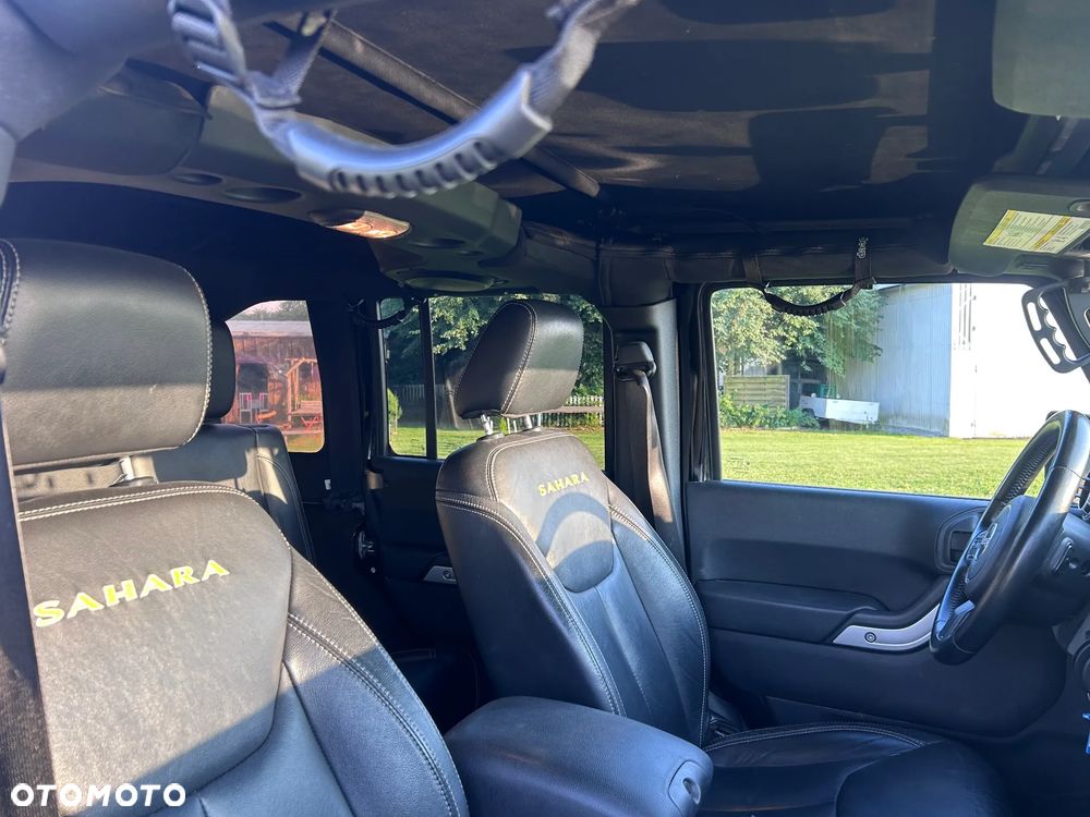 Jeep Wrangler 3.6 Unlim Sahara - 18