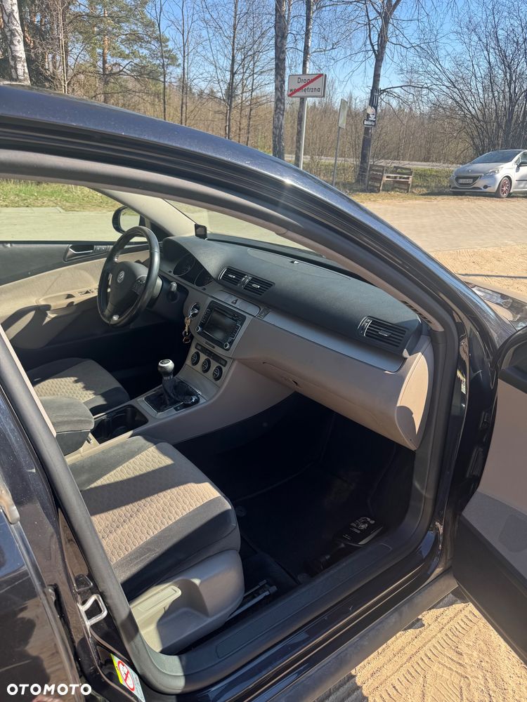 Volkswagen Passat 1.8 TSI Comfortline - 17
