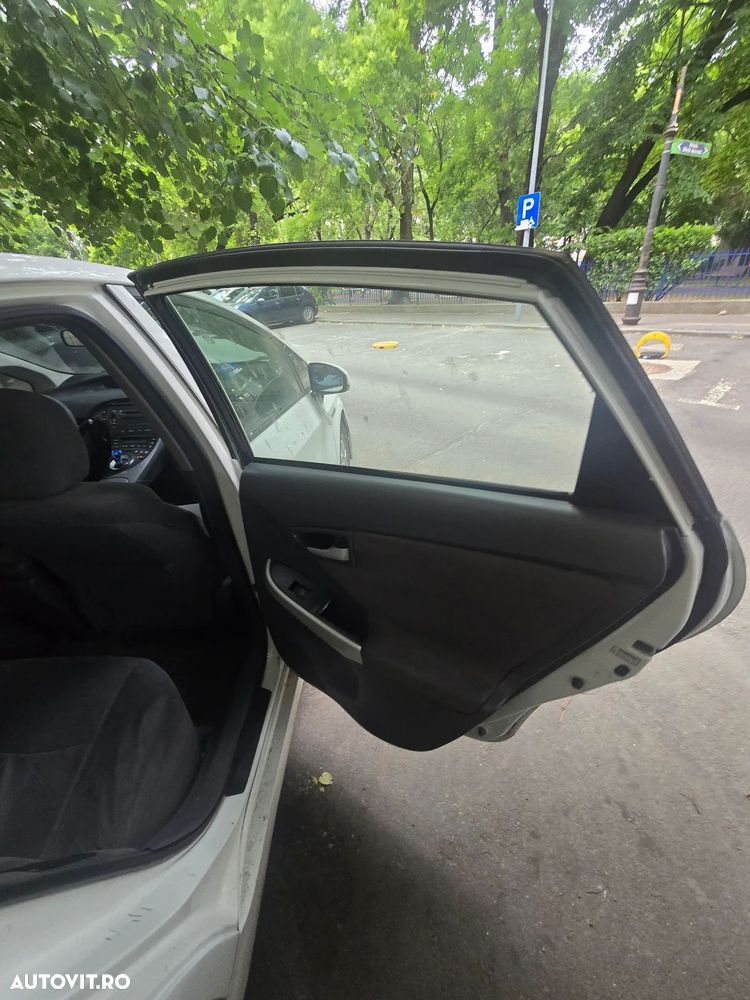 Toyota Prius HSD Luna - 15