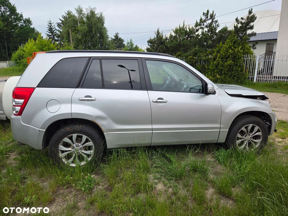 Suzuki Grand Vitara 2.4 Premium EU5 - 4
