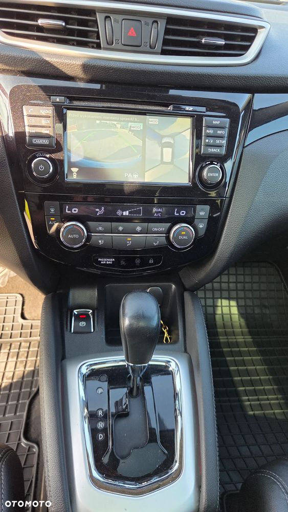 Nissan Qashqai 1.6 DCi Xtronic N-Connecta - 16