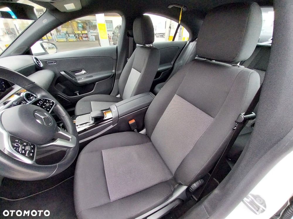 Mercedes-Benz CLA - 10