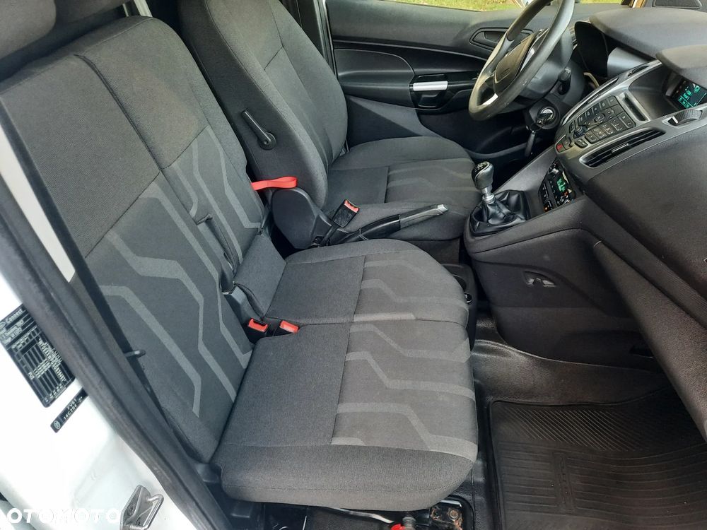 Ford Transit Connect - 16