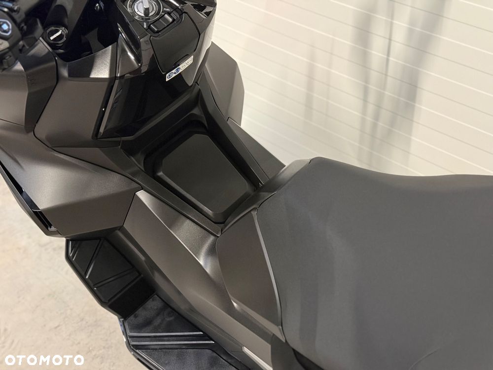 Honda ADV350 - 25