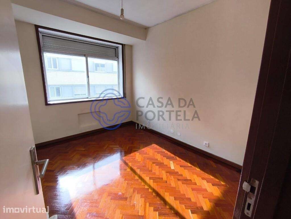 T3+1 Vintage & Renovado | Localização Estratégica: Rua Latino Coelho, - Grande imagem: 3/24