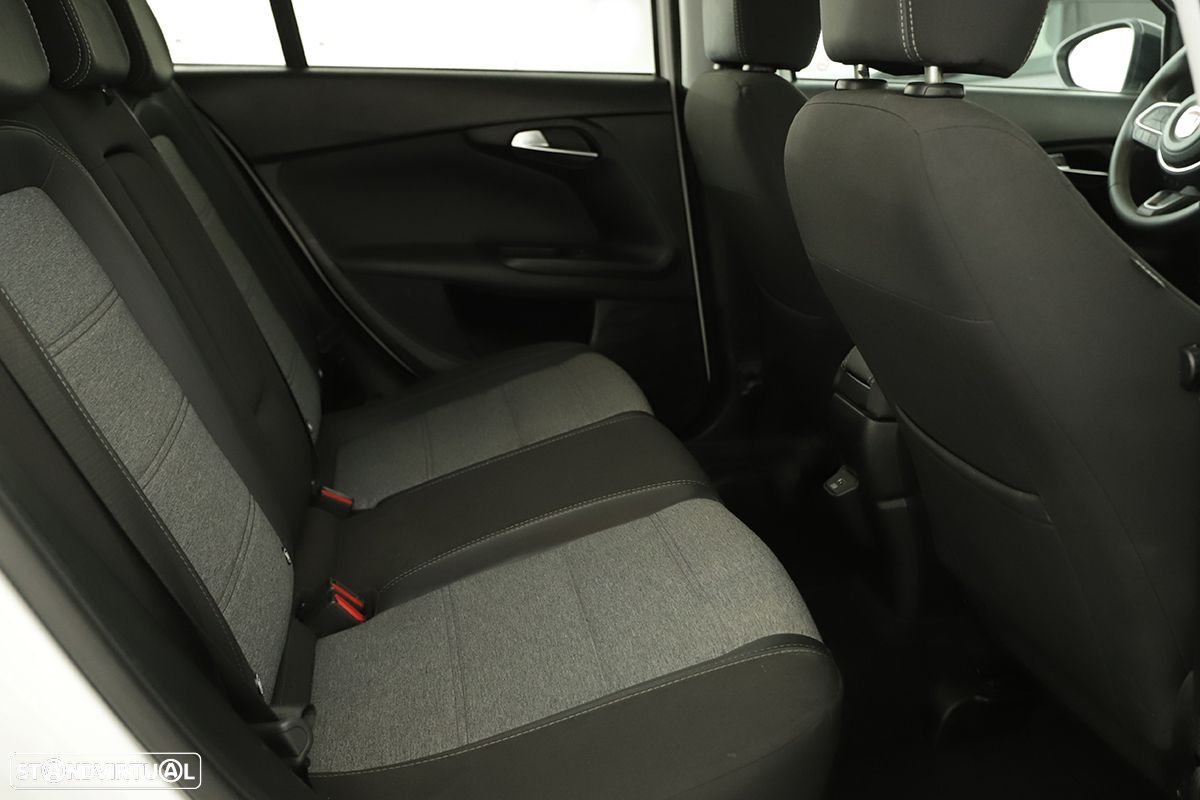 Fiat Tipo Cross 1.0 GSE T3 - 18