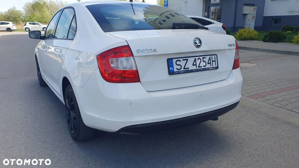 Skoda RAPID - 16