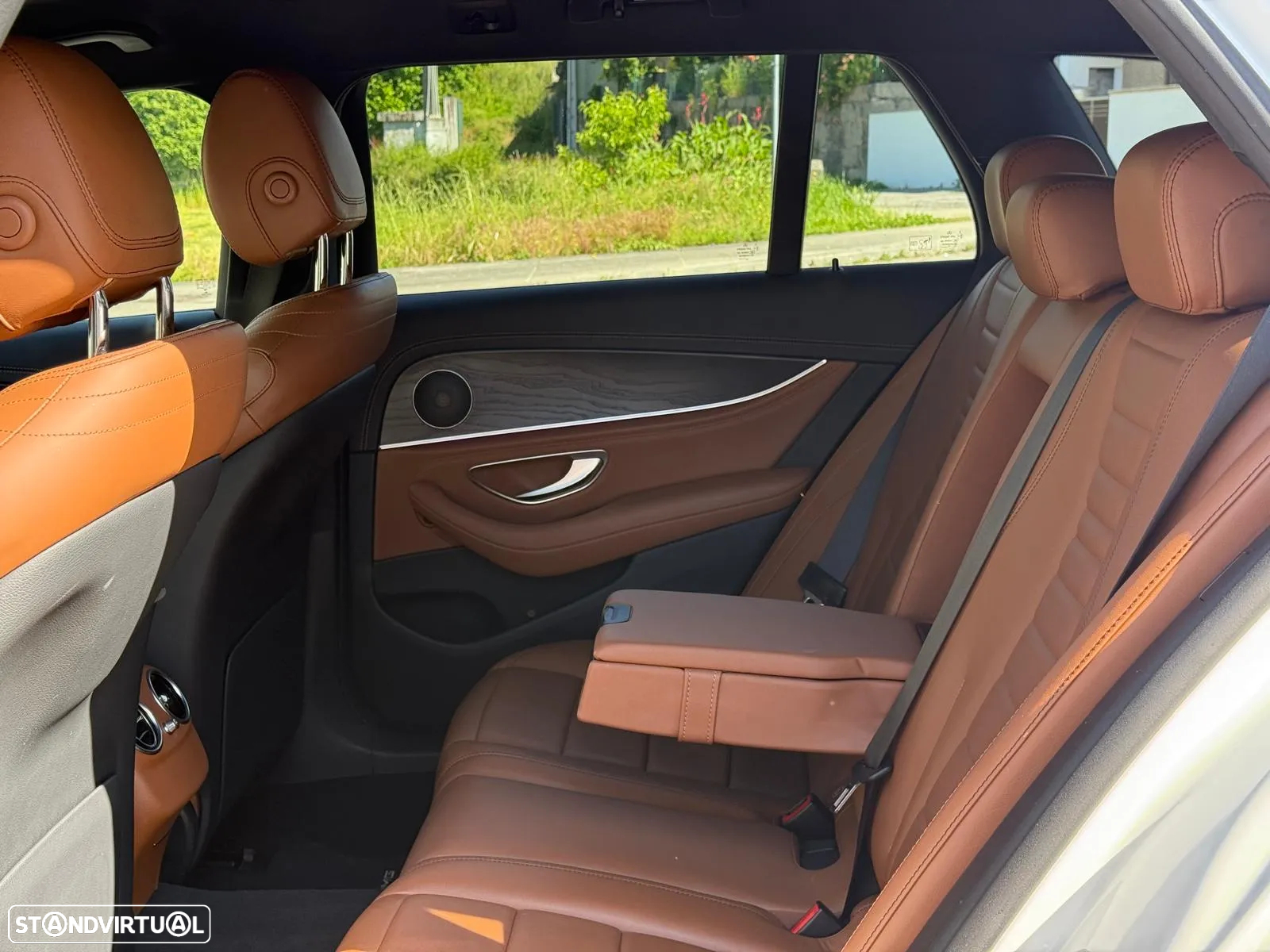 Mercedes-Benz E 300 de AMG Line - 13
