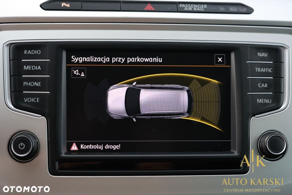 Volkswagen Passat - 27