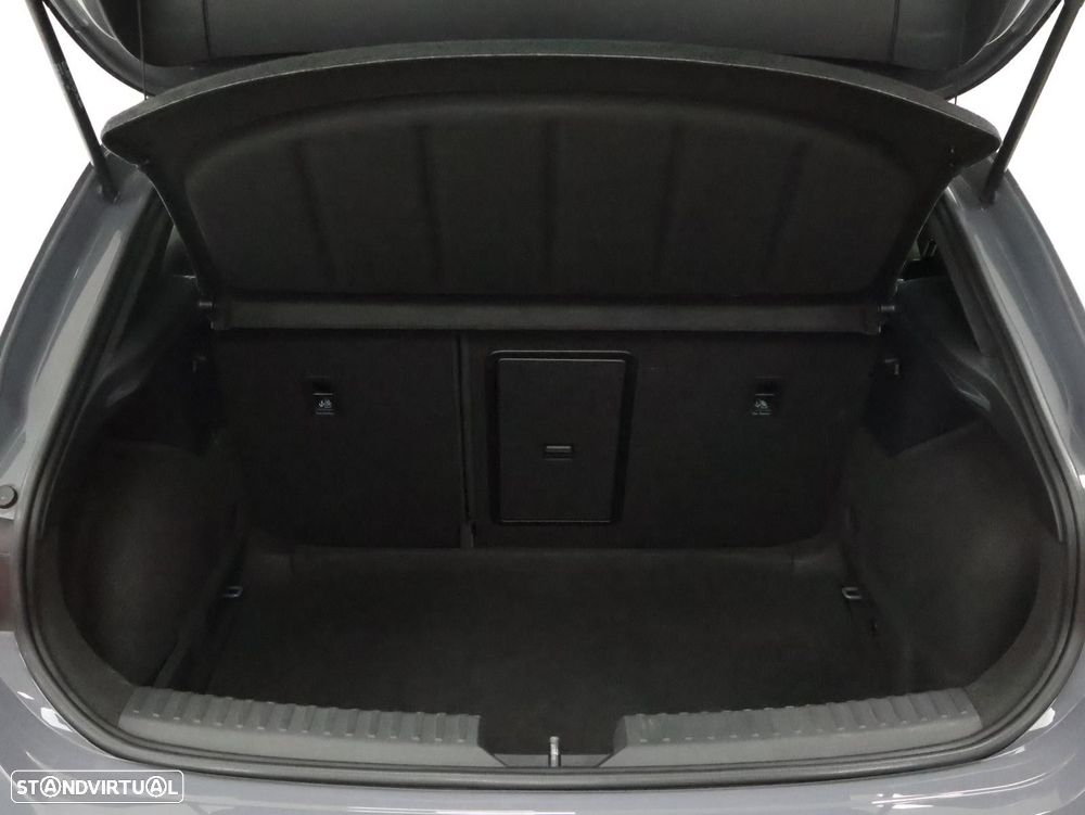 Cupra Leon 1.5 eTSI MID DSG - 6