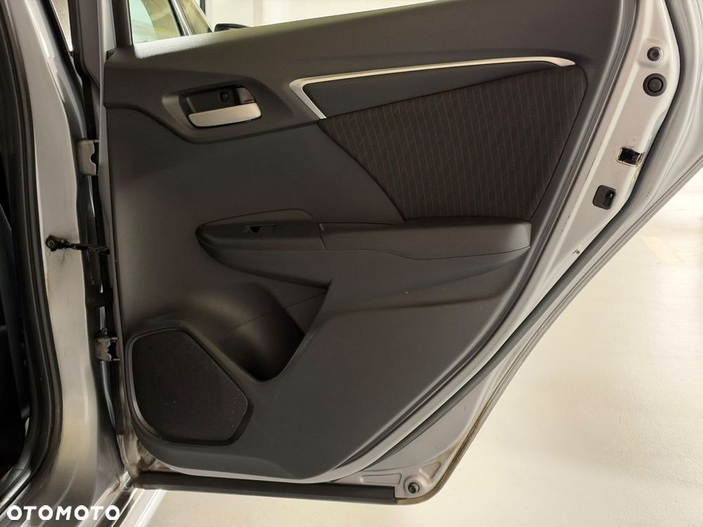 Honda Jazz 1.5 i-VTEC Dynamic (ADAS/Honda Connect+) CVT - 15