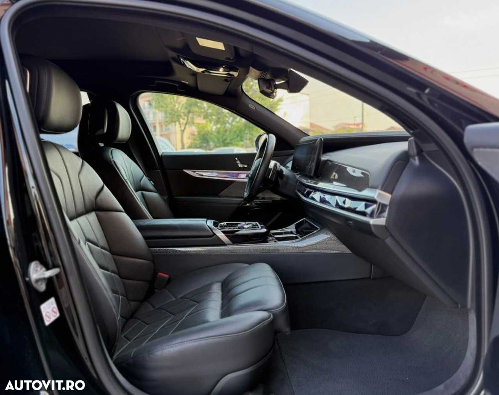 BMW Seria 7 - 24