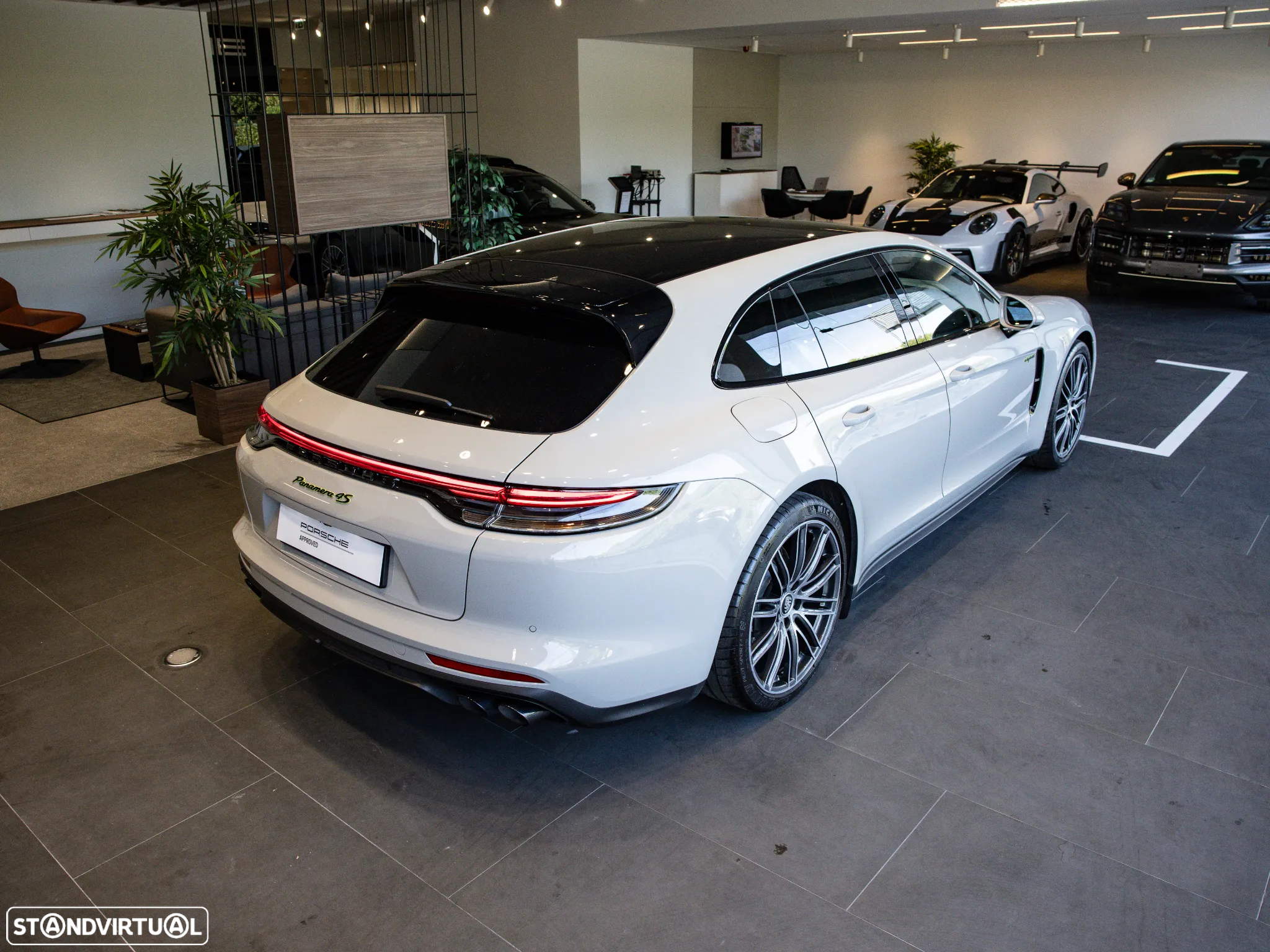 Porsche Panamera Sport Turismo 4S E-Hybrid - 8