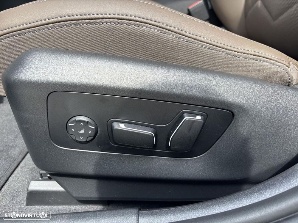 BMW 530 e Pack Desportivo M - 14