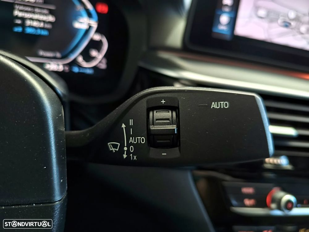BMW 530 e Pack M — fotografia 28