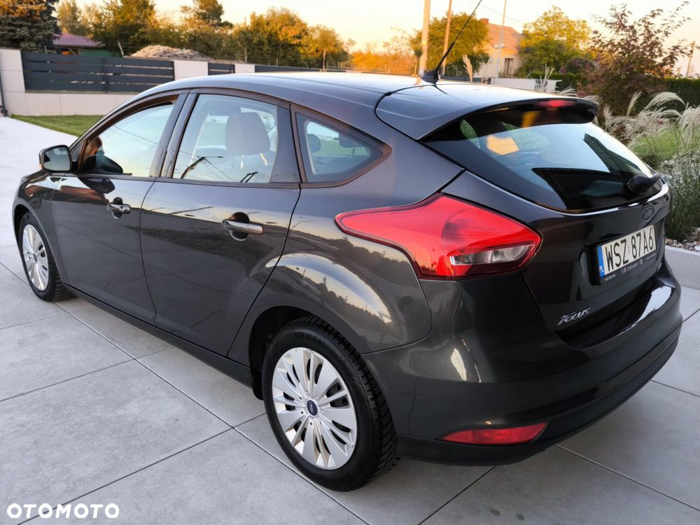 Ford Focus 1.0 EcoBoost Trend - 10