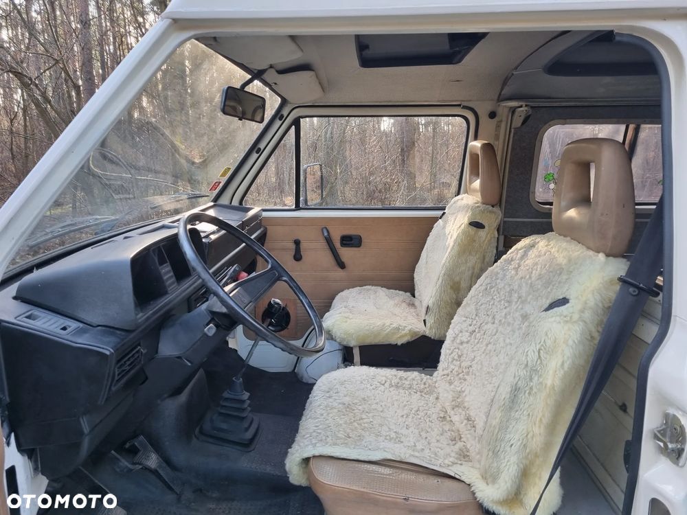 Volkswagen Transporter - 16