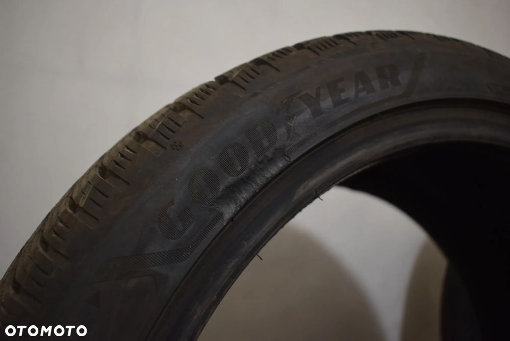 R19 235/40 Goodyear UltraGrip Performance 3 2025r - 5