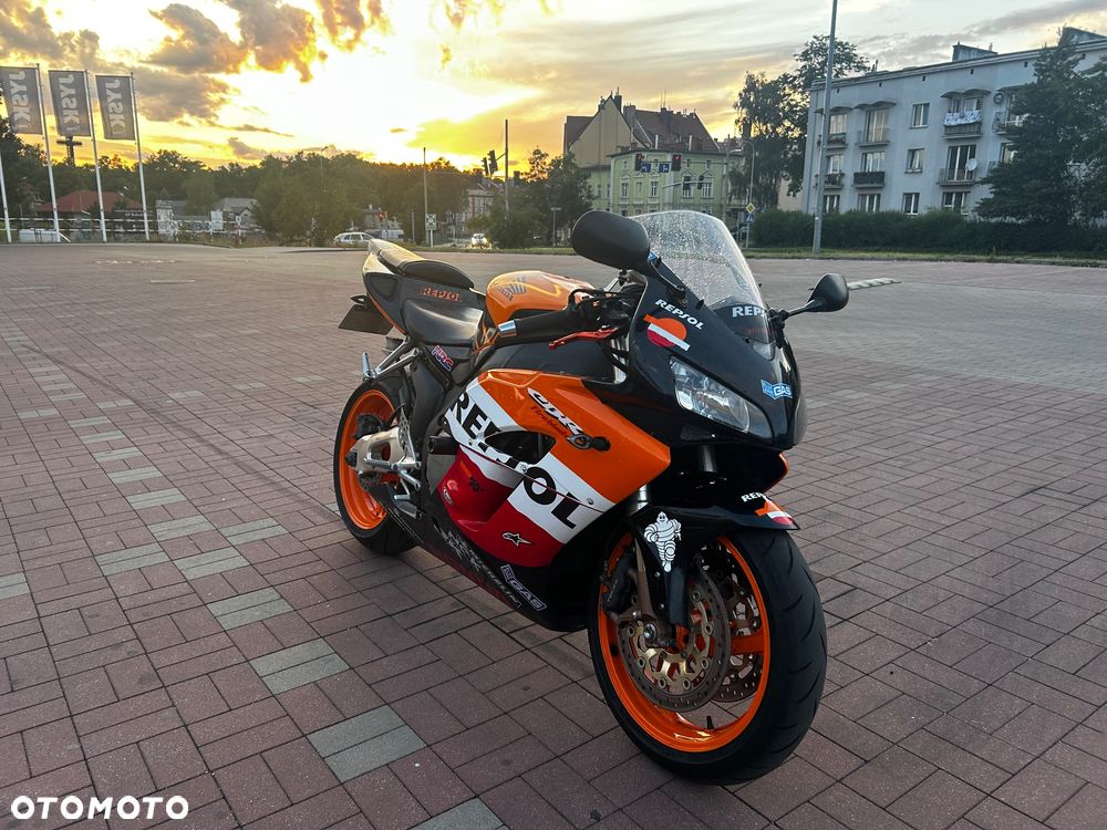 Honda CBR - 13