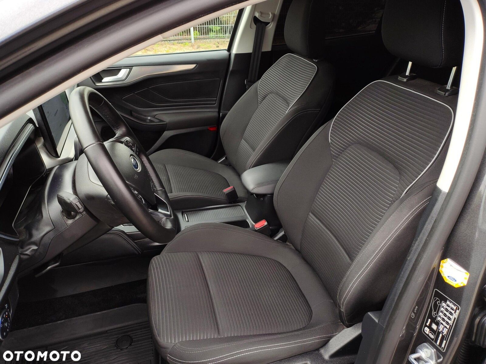 Ford Focus - 11