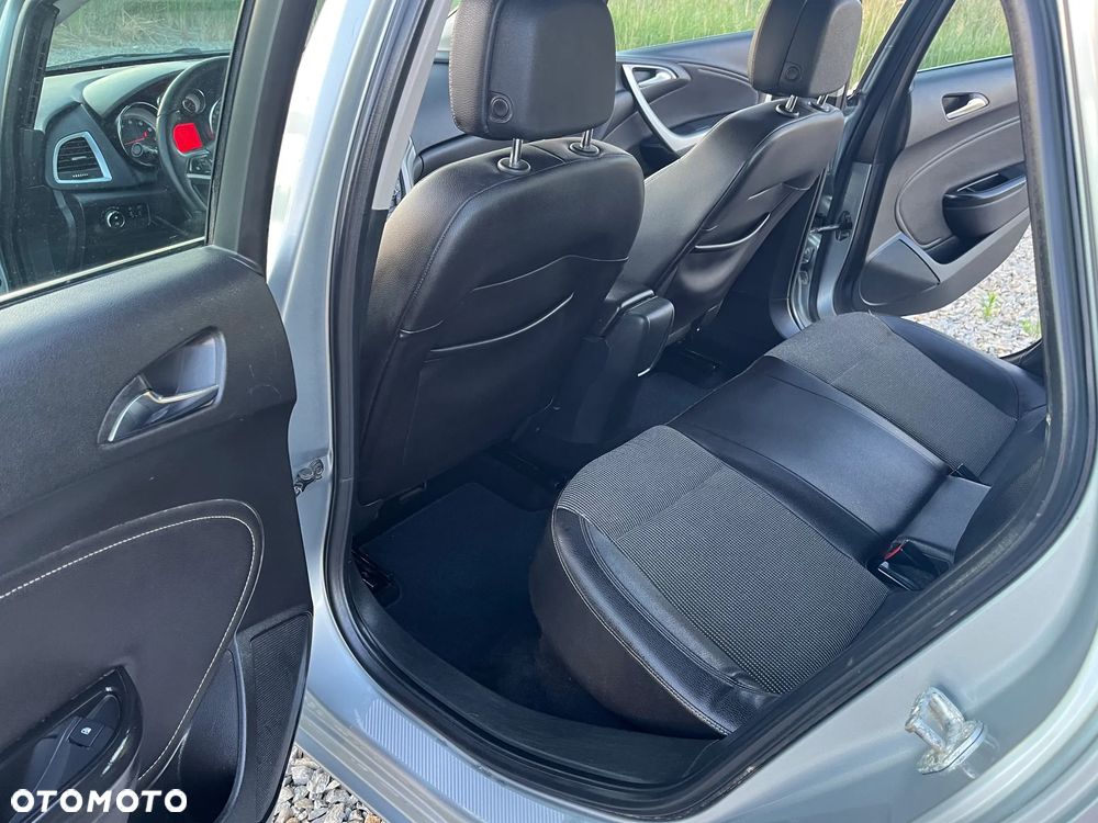 Opel Astra 1.4 Turbo Innovation - 25