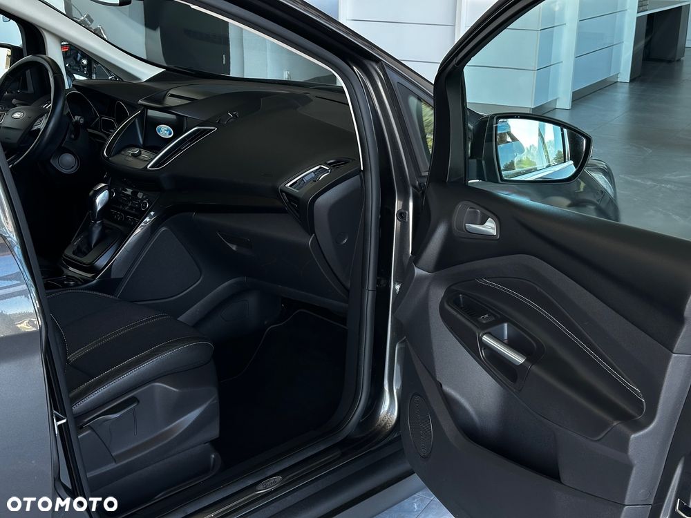 Ford Grand C-MAX - 22