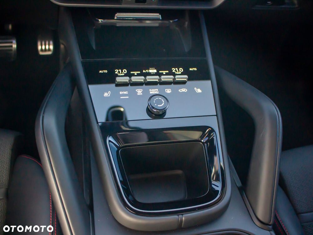 Porsche Cayenne GTS - 32