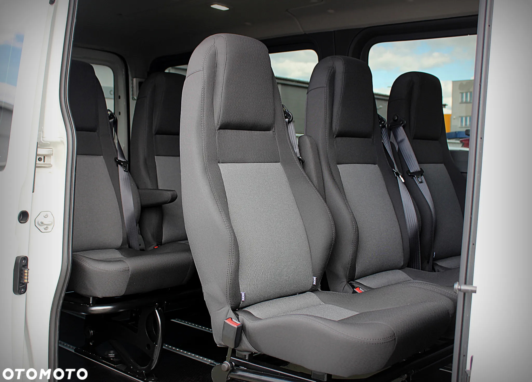 Volkswagen Crafter 35 TDI - 11