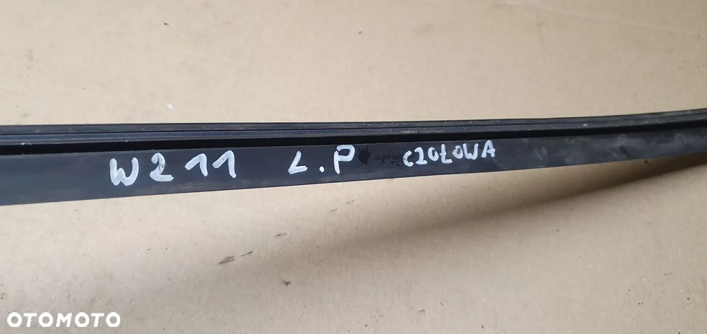 Listwa szyby czołowej lewy przód Mercedes E-Klasa W211 - 6