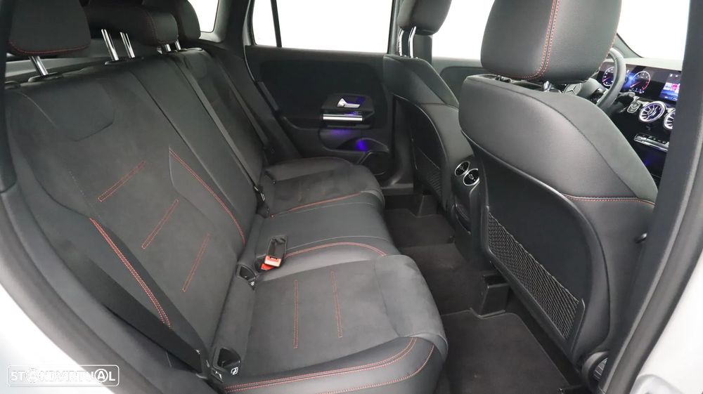 Mercedes-Benz GLA 180 d AMG Line - 25