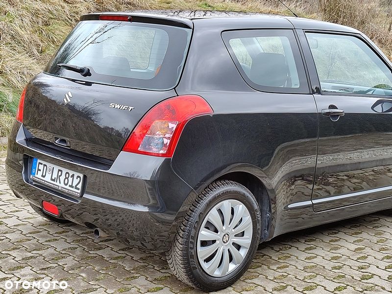 Suzuki Swift 1.3 Comfort - 33