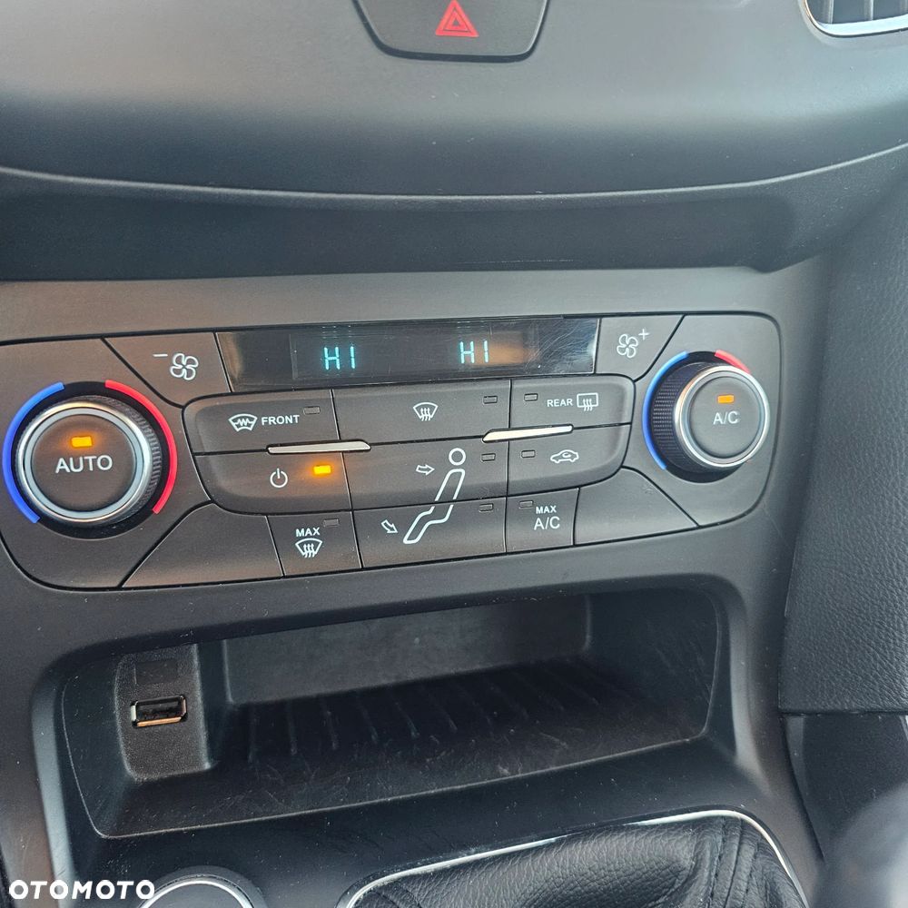 Ford Focus - 25