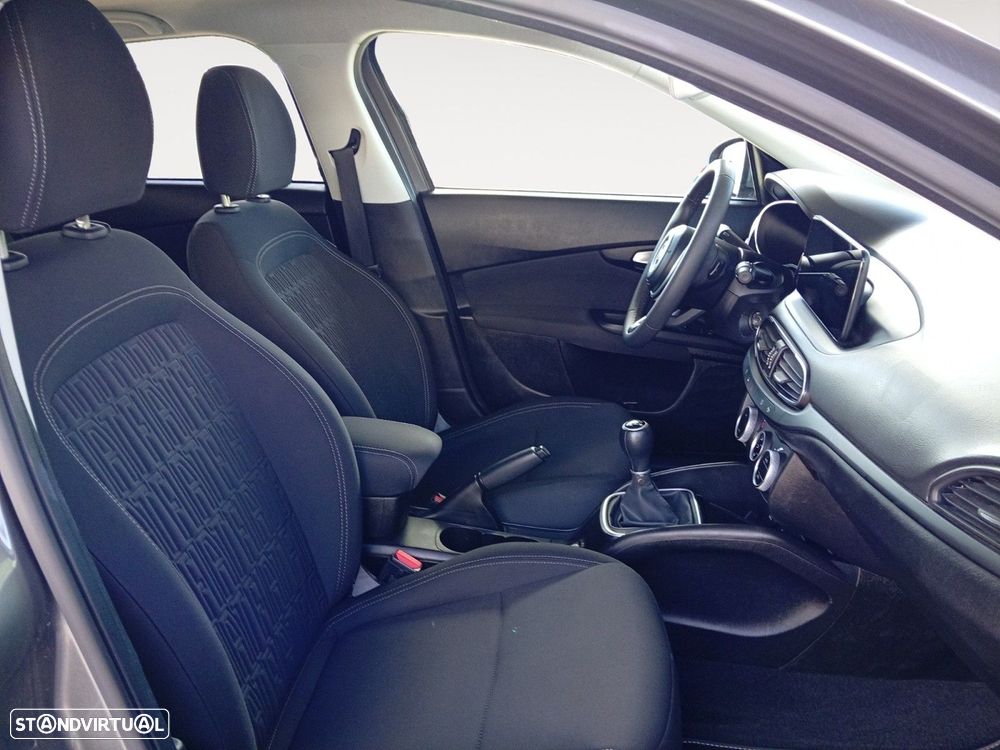 Fiat Tipo Station Wagon Cross 1.0 GSE T3 Cross - 15