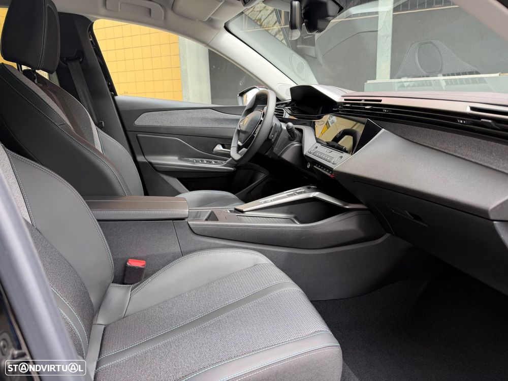 Peugeot E-408 58 kWh Allure - 25