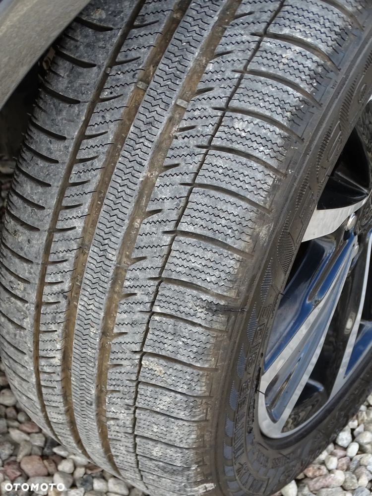 Ford Kuga 2.0 TDCi FWD ST-Line - 23