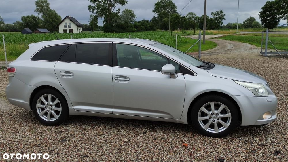 Toyota Avensis - 6