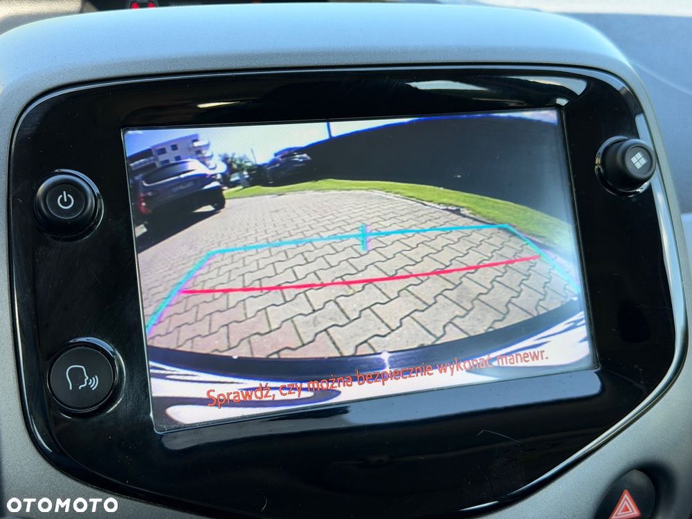Toyota Aygo x-clusiv - 33
