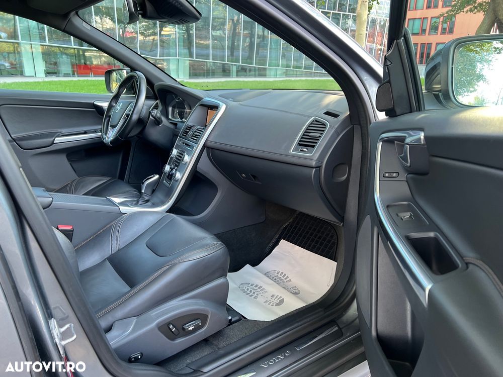 Volvo XC 60 D5AWD Summum - 9